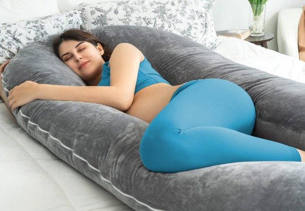 Overall Best Pillow: U Shape Queen Rose Pillow